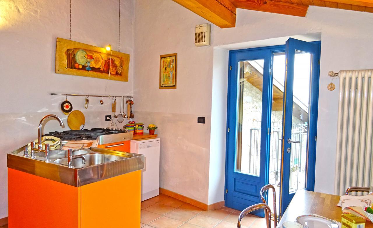 Ferienwohnung Rustico Colonna House By Gardadomusmea Vesio Exterior foto