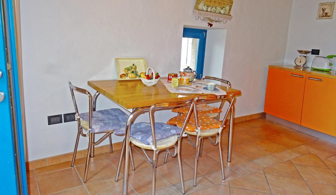 Ferienwohnung Rustico Colonna House By Gardadomusmea Vesio Exterior foto