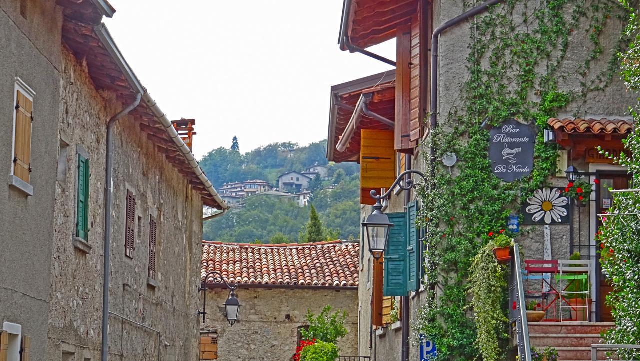 Ferienwohnung Rustico Colonna House By Gardadomusmea Vesio Exterior foto
